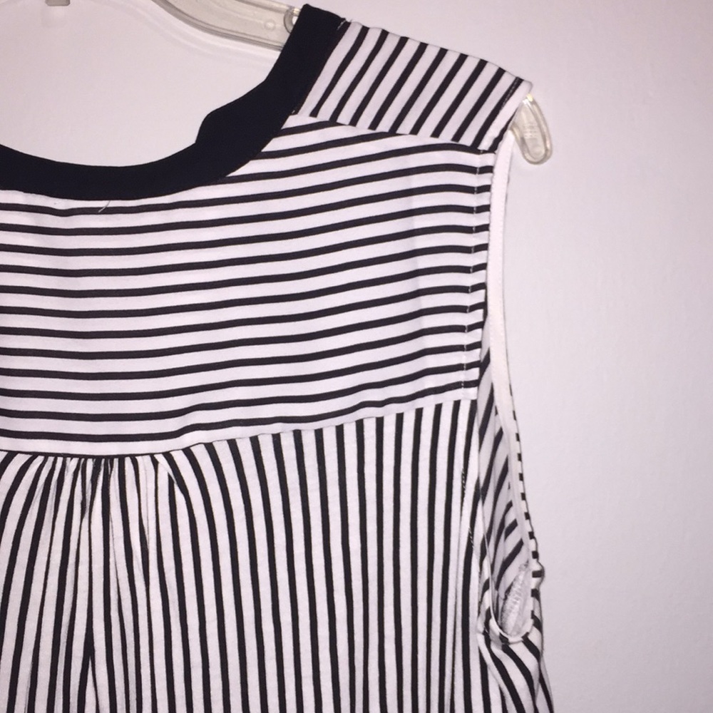 100% Viscose H&M Black and White Striped Blouse - Picture 4 of 8